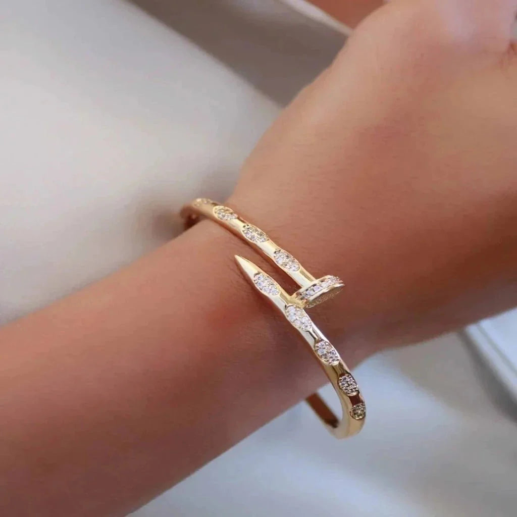 BRACELETE ZIRCONIA PREGO COM FAIXAS OVAIS CRAVEJADAS