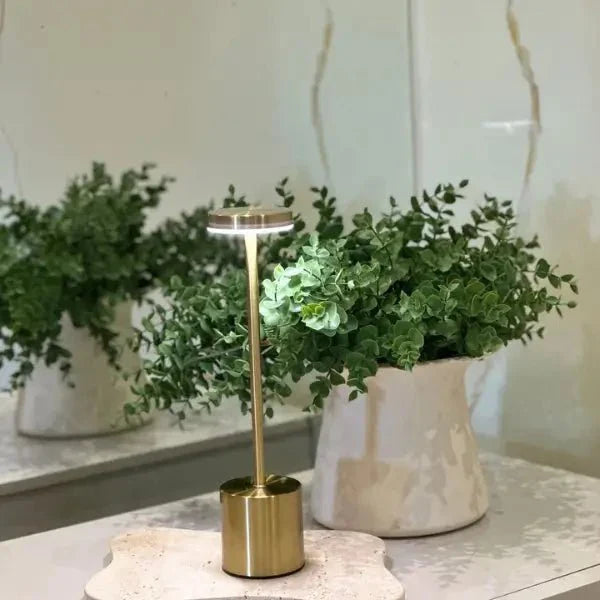 Luminária de Led Mendoza com Acendimento ao toque - Cazehn