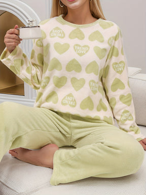 Kit Com 2 Conjuntos de Pijamas Aurora em Lã Super Quentinho + Brinde