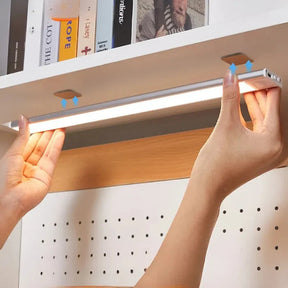 Luminária LED Fina – Sensor de Movimento e Recarregável e sem Fio