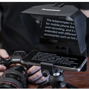 ProPrompt Mini - Teleprompter portátil para smartphones e DSLRs, inclui controle remoto Bluetooth e acessórios completos para uma gravação de vídeo profissional. Disponível na Gangahub.