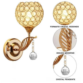 Arandela Redonda de Cristal com Detalhes Dourados e Design de Pena