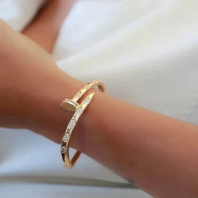 BRACELETE ZIRCONIA PREGO COM FAIXAS OVAIS CRAVEJADAS