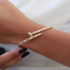 BRACELETE ZIRCONIA PREGO COM FAIXAS OVAIS CRAVEJADAS