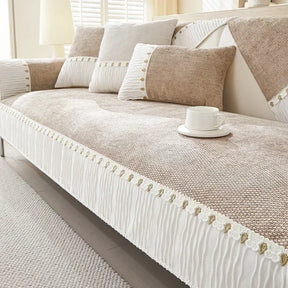 Capa para Sofá Chenille Antiderrapante com Bordado Floral Marrom Claro