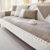 Capa para Sofá Chenille Antiderrapante com Bordado Floral Marrom Escuro